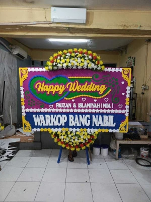 Papan Bunga di Girirejo Tirtomoyo