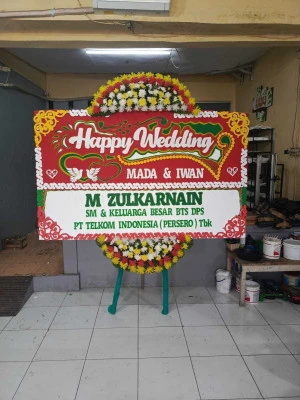 Papan Bunga di Girirejo Tirtomoyo