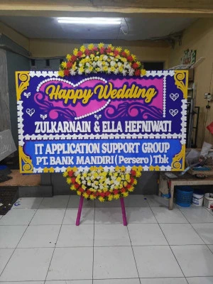 Papan Bunga di Girirejo Tirtomoyo