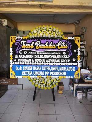 Papan Bunga di Girirejo Tirtomoyo